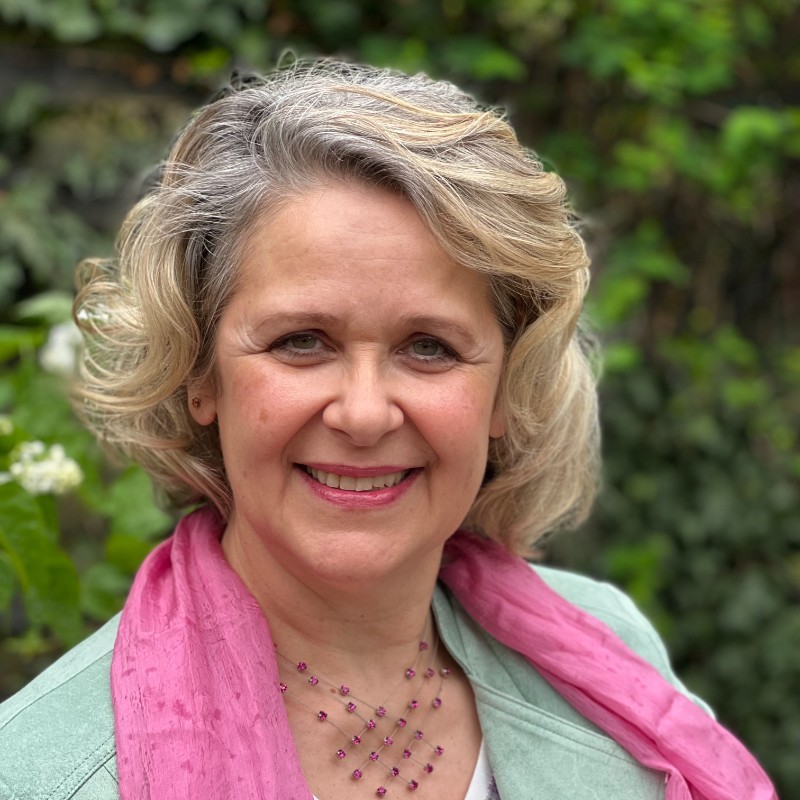 Juliette Marchand — President of Sophrologues d'Alsace - Ericksonian hypnotherapist